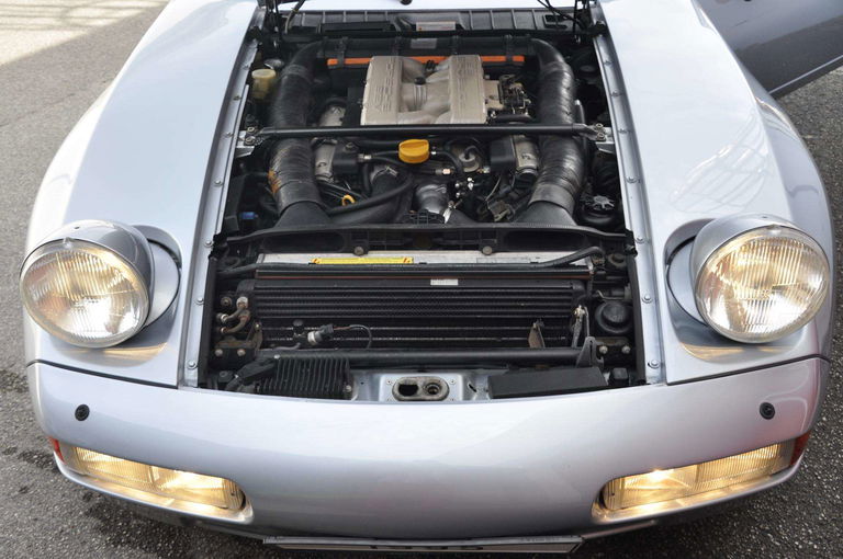 Porsche 928 GTS