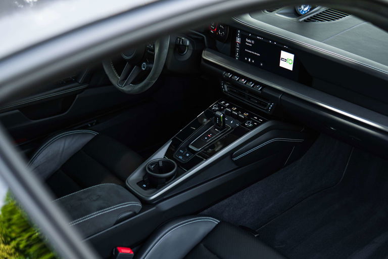 Porsche 992 Carrera 4S