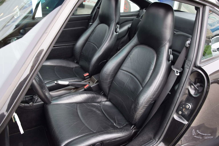 Porsche 993 Carrera 4S