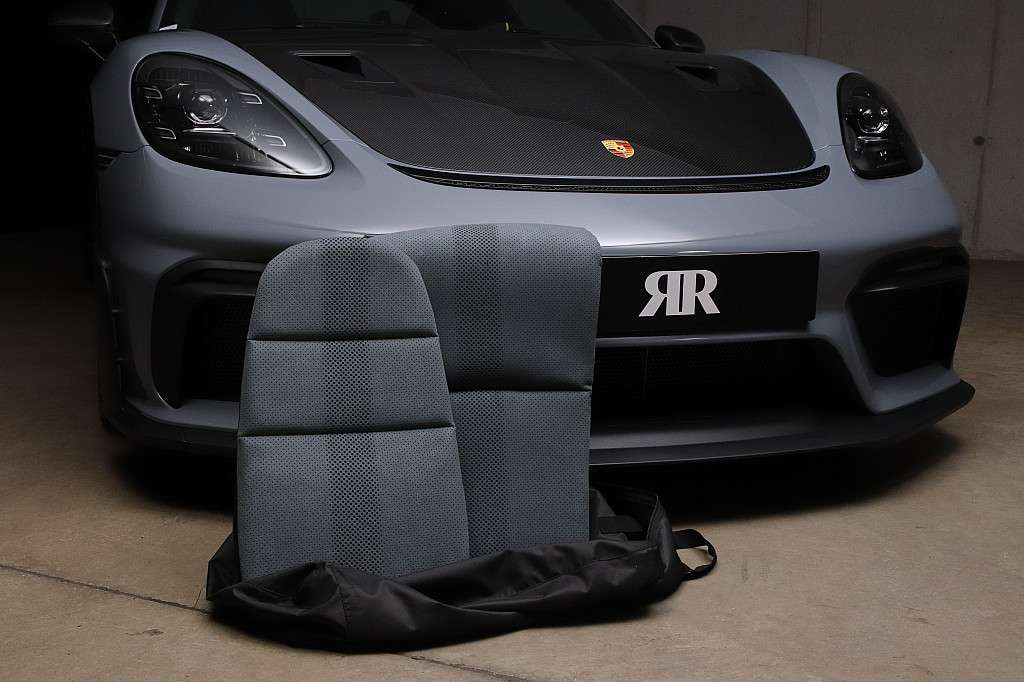 Porsche 718 Cayman GT4 RS