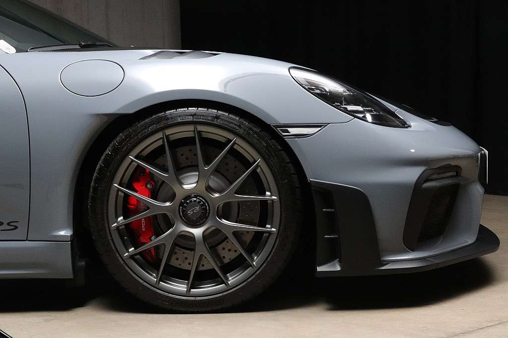 Porsche 718 Cayman GT4 RS
