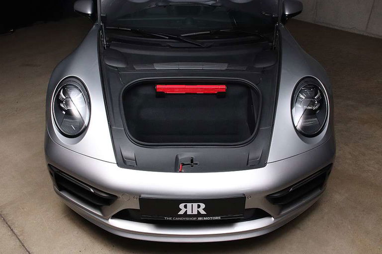 Porsche 992 Carrera 4S