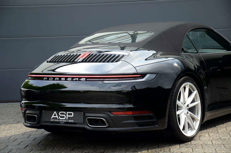 Porsche 992 Carrera