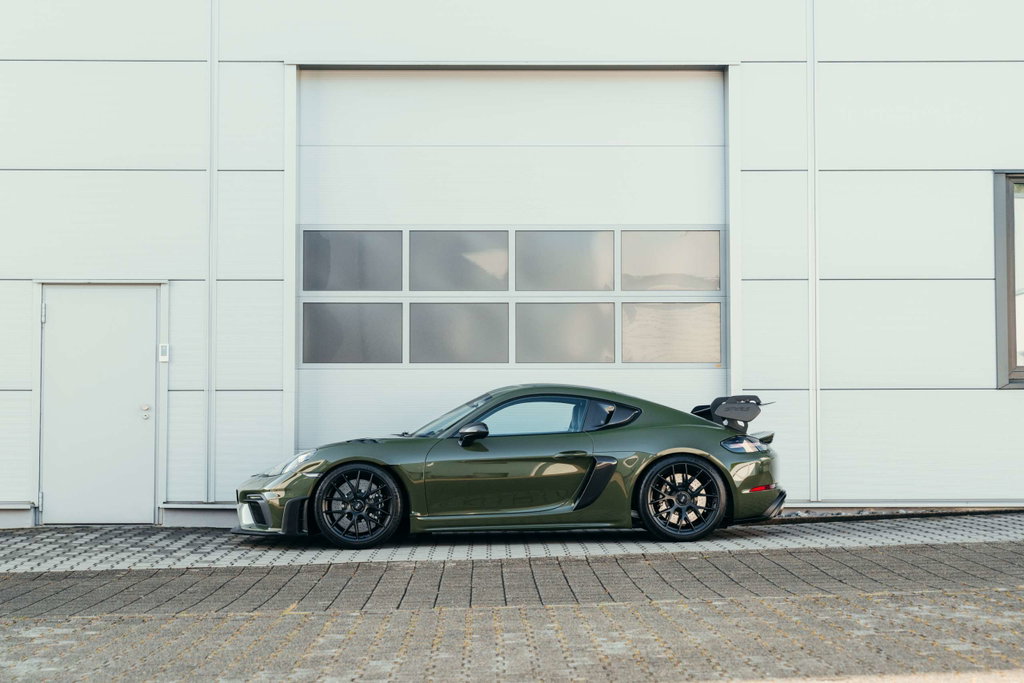 Porsche 718 Cayman GT4 RS