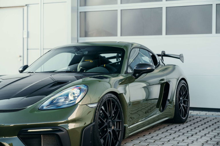 Porsche 718 Cayman GT4 RS