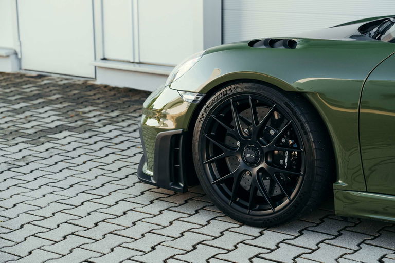 Porsche 718 Cayman GT4 RS