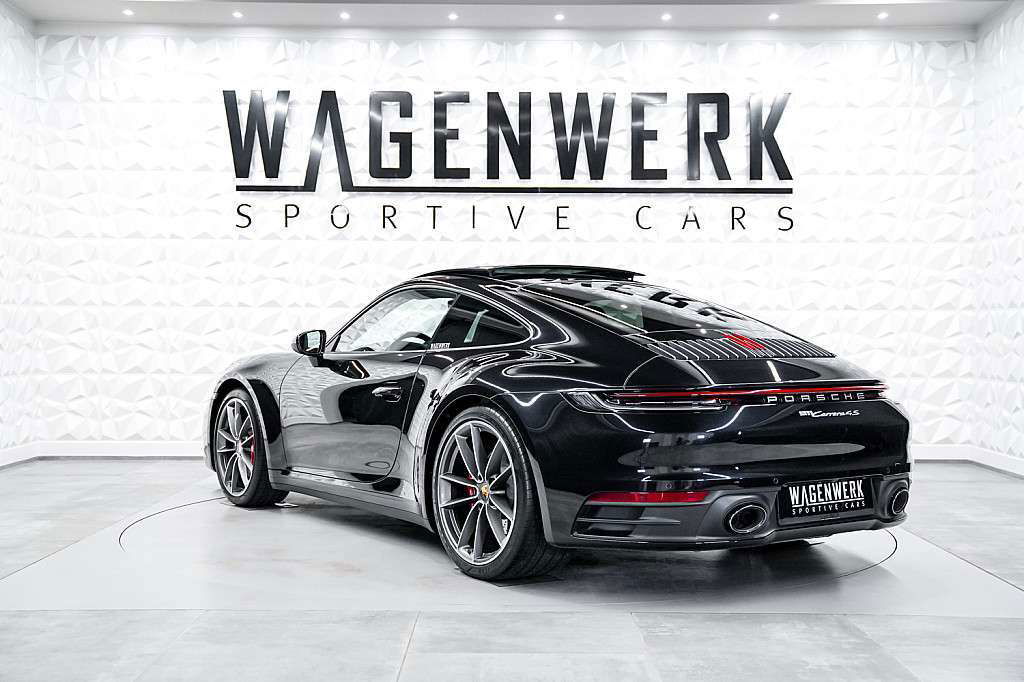 Porsche 992 Carrera 4S