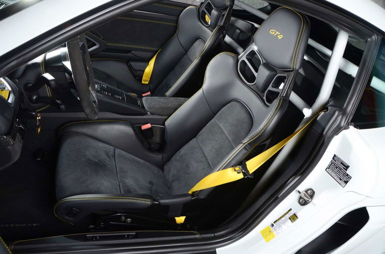 Porsche 981 Cayman GT4