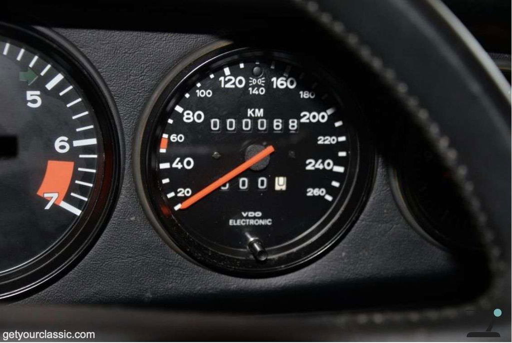 Porsche 911 Carrera 3.2 Speedster