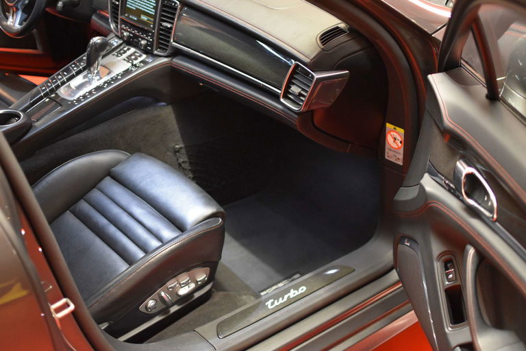 Porsche Panamera Turbo