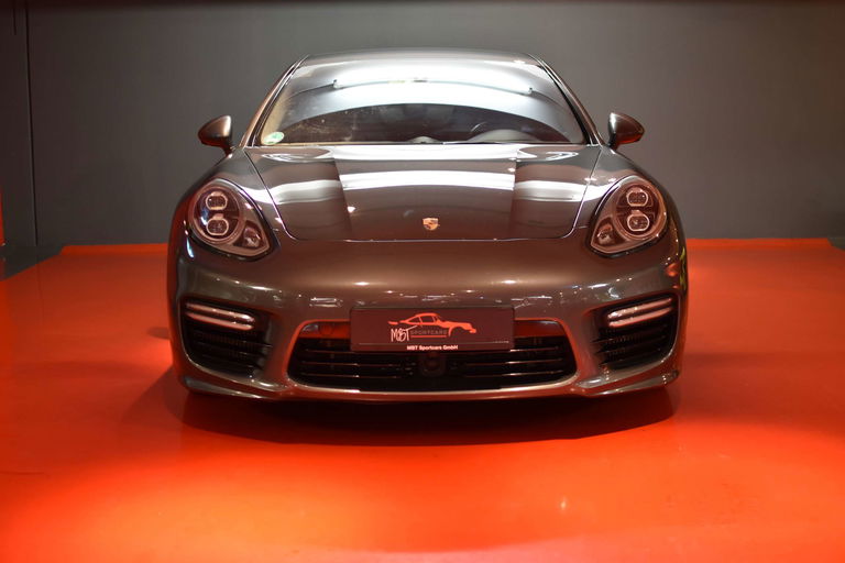 Porsche Panamera Turbo