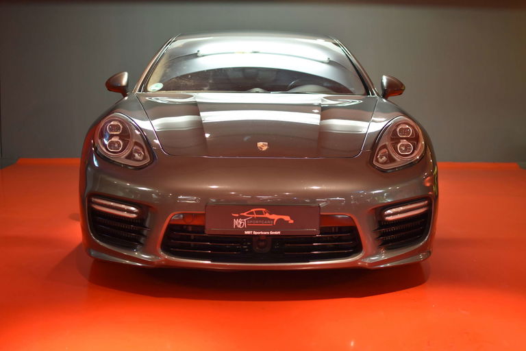 Porsche Panamera Turbo