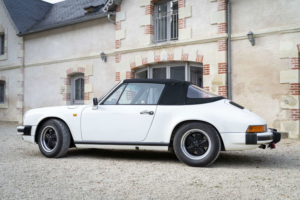 Porsche 911 Carrera 3.2