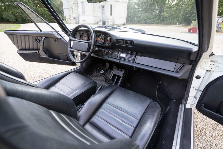 Porsche 911 Carrera 3.2