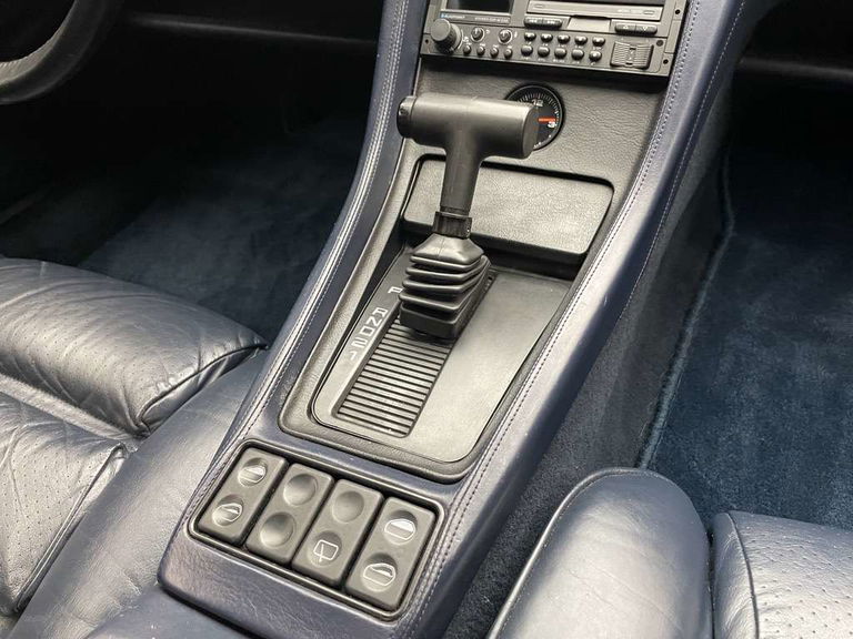 Porsche 928