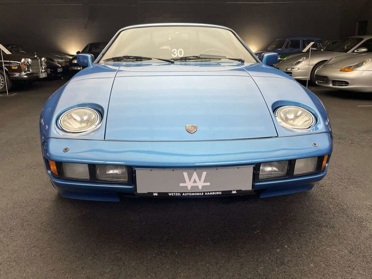 Porsche 928