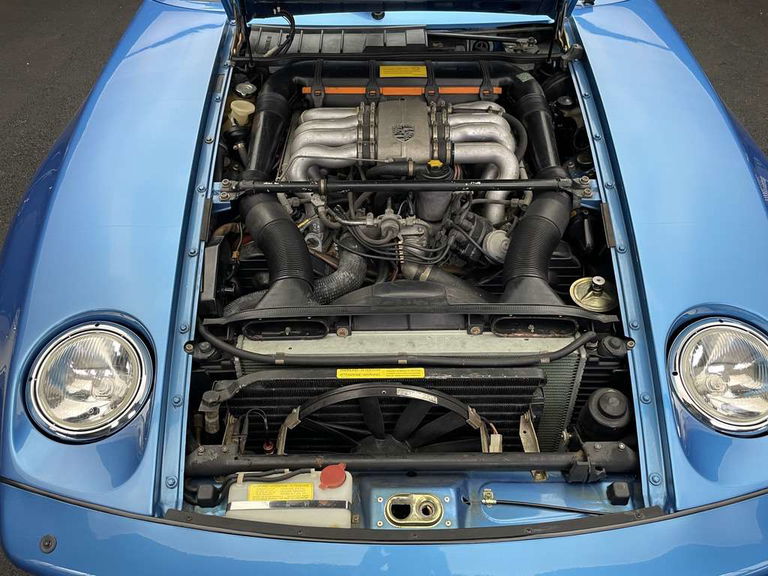 Porsche 928