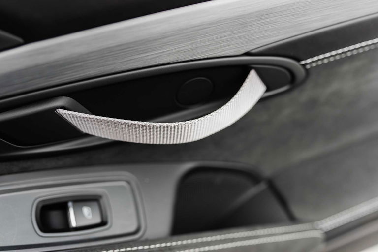 Porsche 718 Cayman GT4