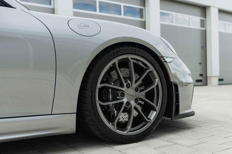 Porsche 718 Cayman GT4