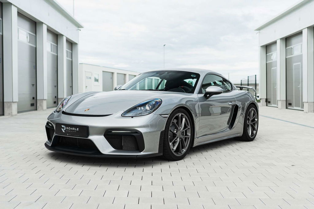 Porsche 718 Cayman GT4