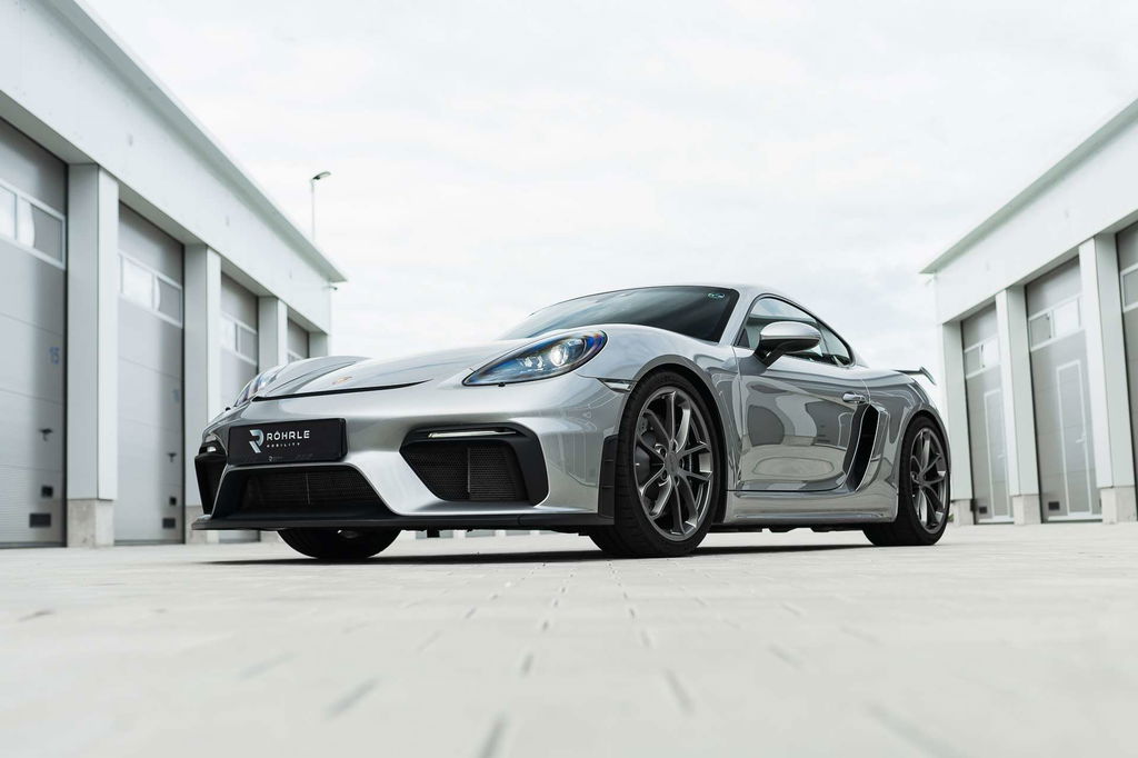 Porsche 718 Cayman GT4