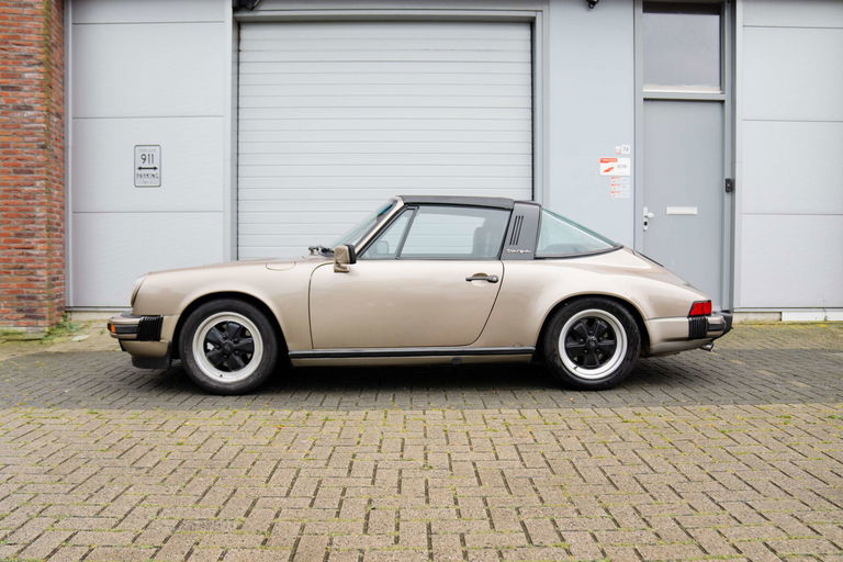 Porsche 911 Carrera 3.2 