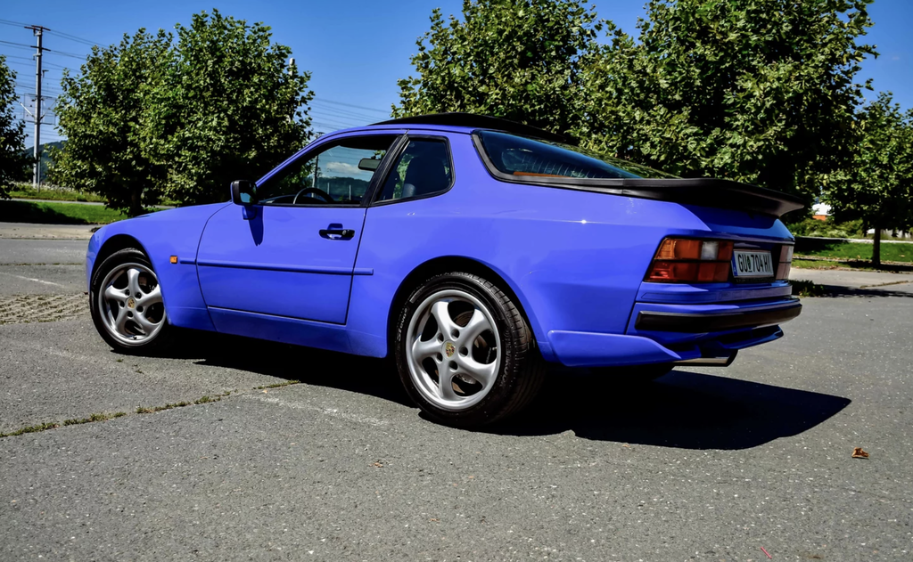 Porsche 944 Coupé