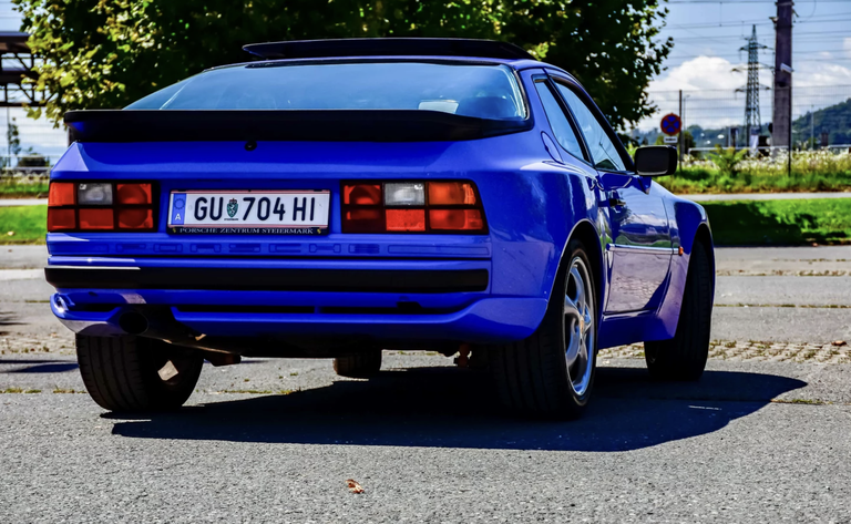 Porsche 944 Coupé