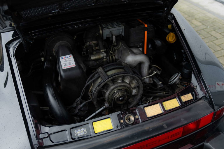 Porsche 911 Carrera 3.2