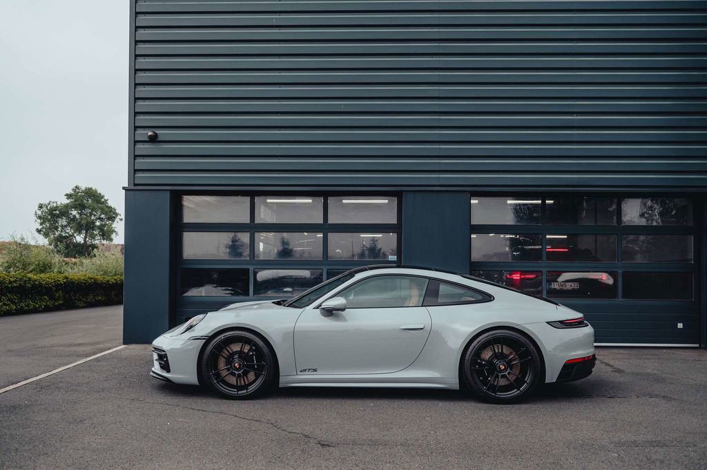 Porsche 992 Carrera GTS