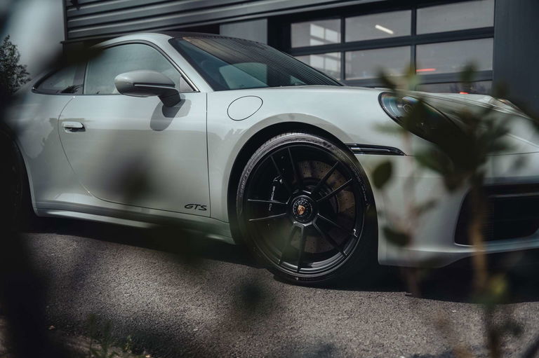 Porsche 992 Carrera GTS