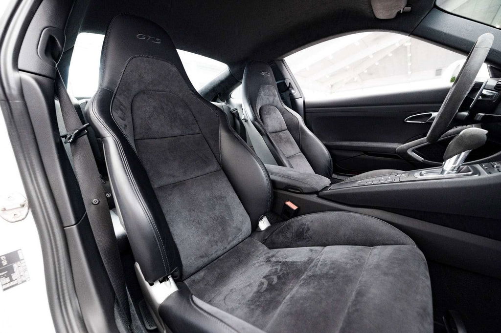 Porsche 991.2 Carrera GTS