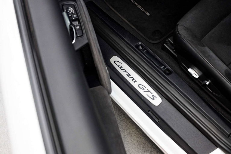 Porsche 991.2 Carrera GTS