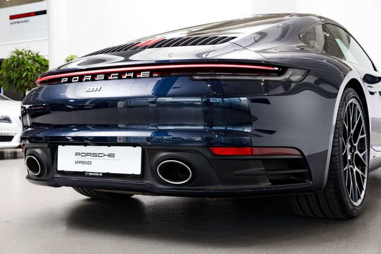 Porsche 992 Carrera