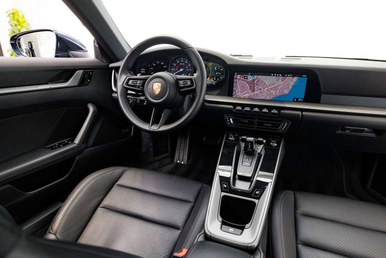 Porsche 992 Carrera