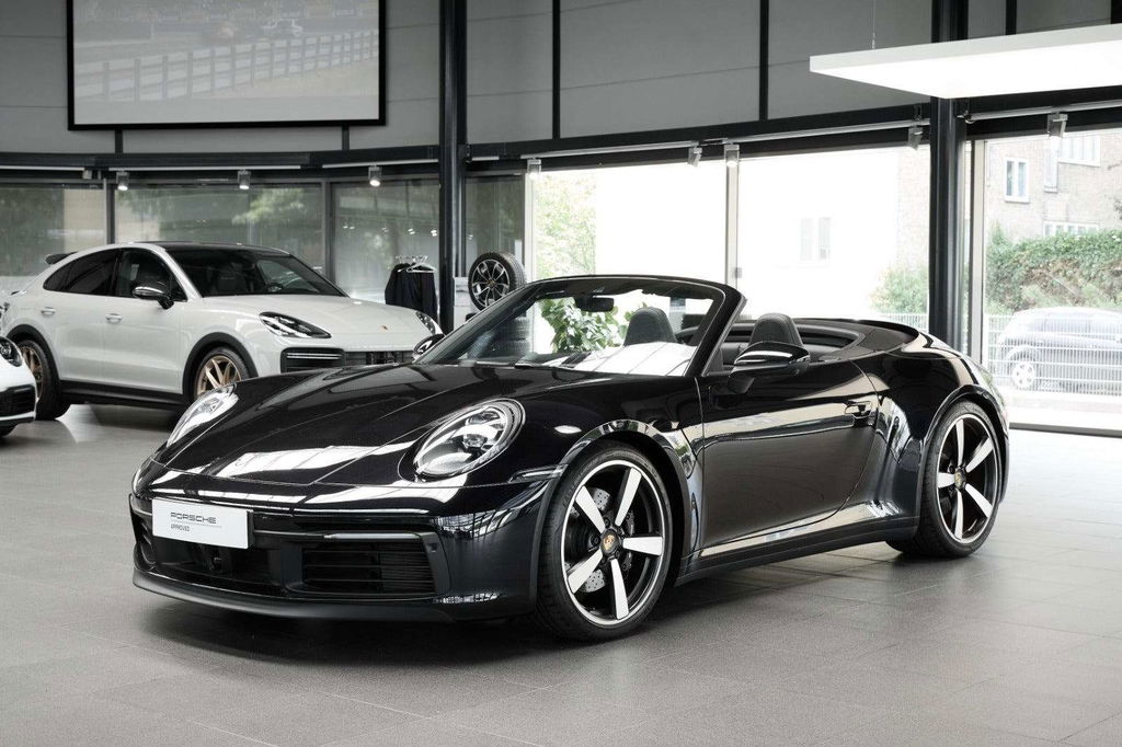 Porsche 992 Carrera 4S