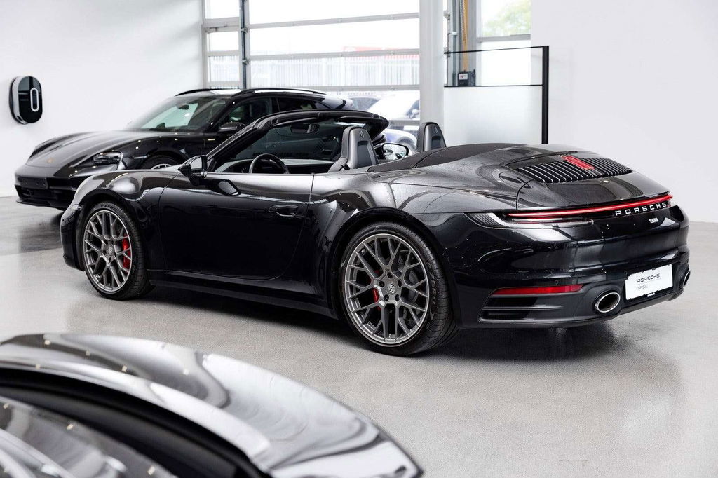 Porsche 992 Carrera 4S