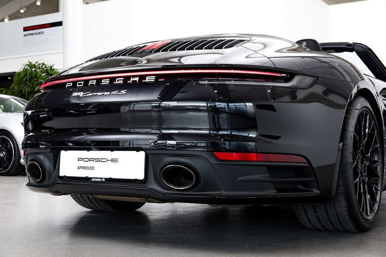Porsche 992 Carrera 4S