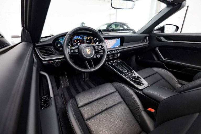 Porsche 992 Carrera 4S