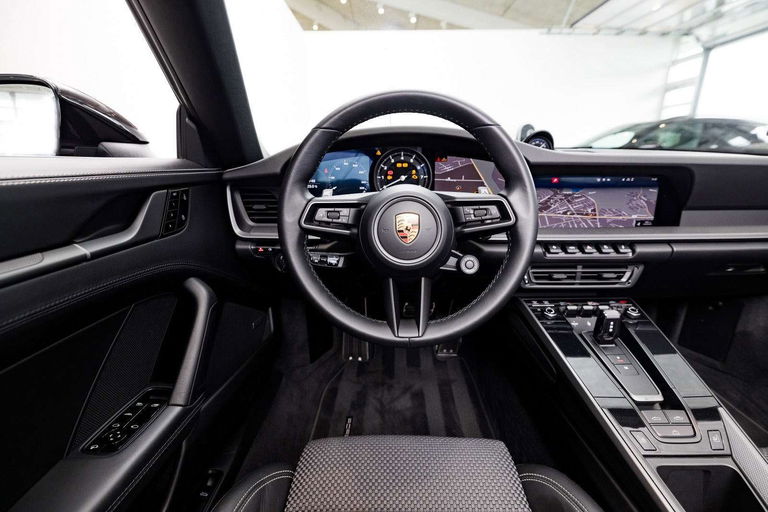 Porsche 992 Carrera 4S