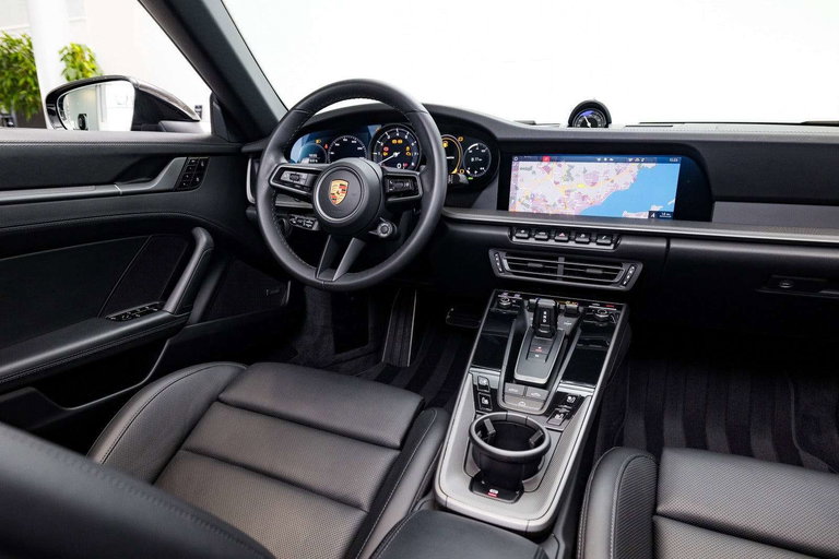 Porsche 992 Carrera 4S