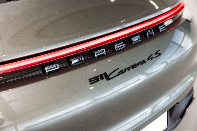 Porsche 992 Carrera 4S