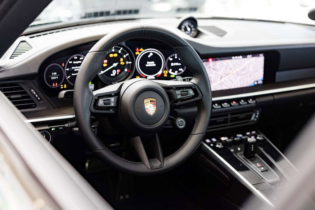 Porsche 992 Carrera 4S