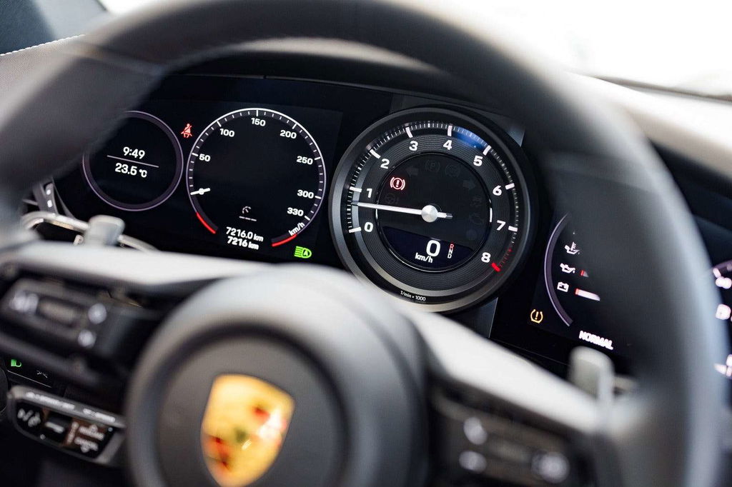 Porsche 992 Carrera 4S