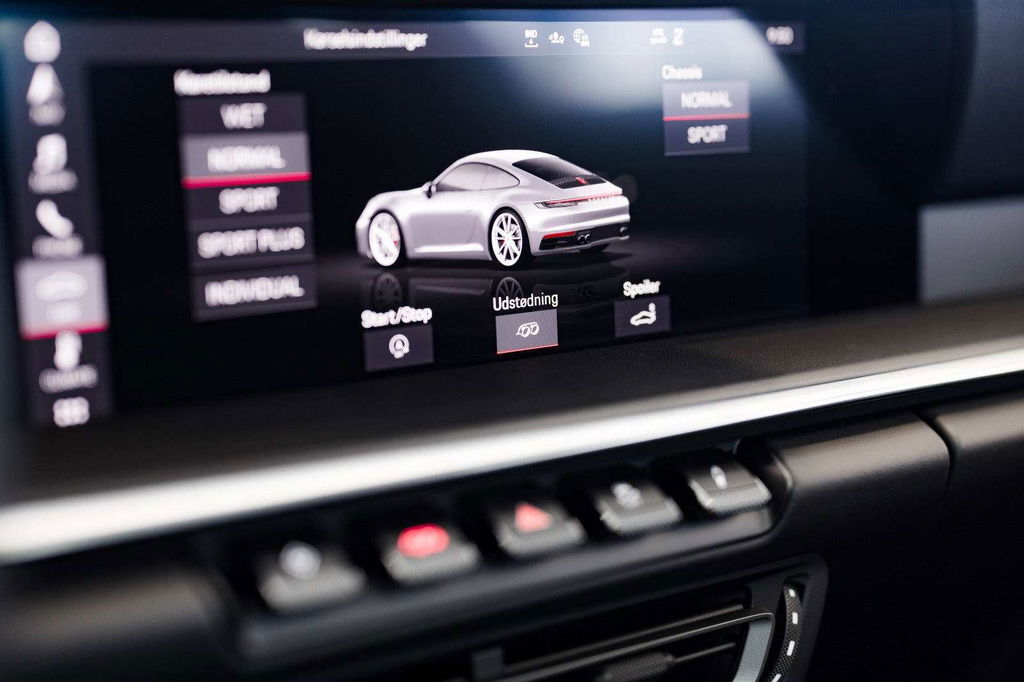 Porsche 992 Carrera 4S