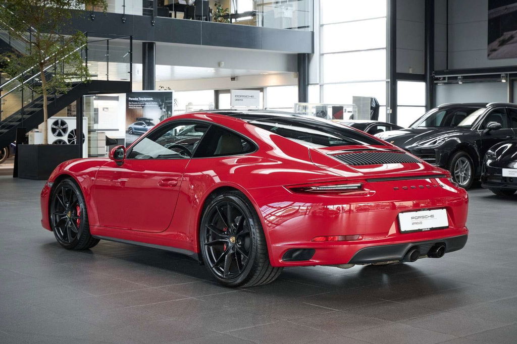 Porsche 991.2 Carrera GTS