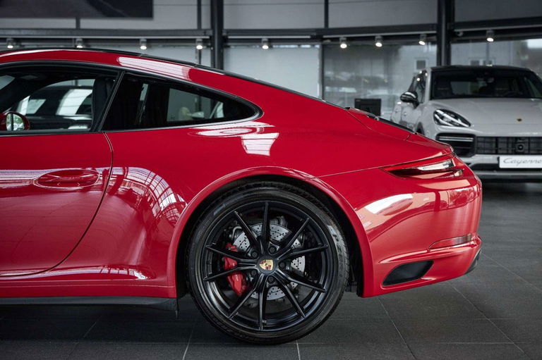 Porsche 991.2 Carrera GTS