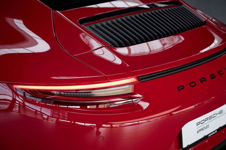 Porsche 991.2 Carrera GTS