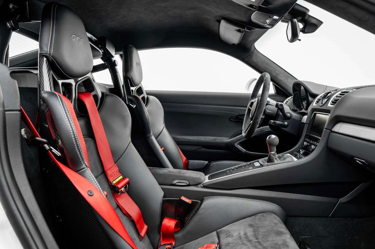 Porsche 981 Cayman GT4