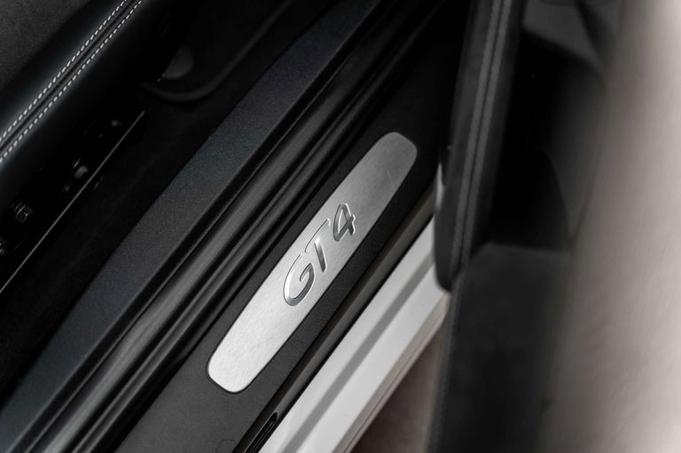 Porsche 981 Cayman GT4